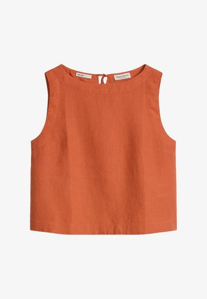 Haut court sans manches en lin orange brûlé avec un col rond et une petite fermeture nouée dans le dos.