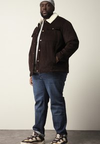 STHUGE Light jacket - dark brown