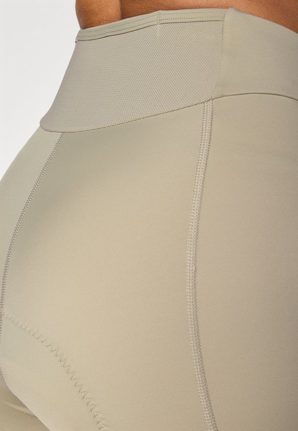 SHORT EXPLORER CARGO - Cycling shorts - vetiver2