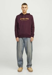 Jack & Jones LOGO  - Jersey con capucha - vineyard wine