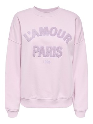 Bluza roz deschis cu mâneci lungi, având litere texturate care formează cuvintele "L'AMOUR PARIS" și cifra "1996" mai jos, cu font mai mic.