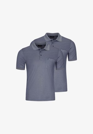 Zwei graue Poloshirts mit kurzen Ärmeln, Kragen, Knopfleisten und Brusttaschen, nebeneinander auf weißem Hintergrund dargestellt.