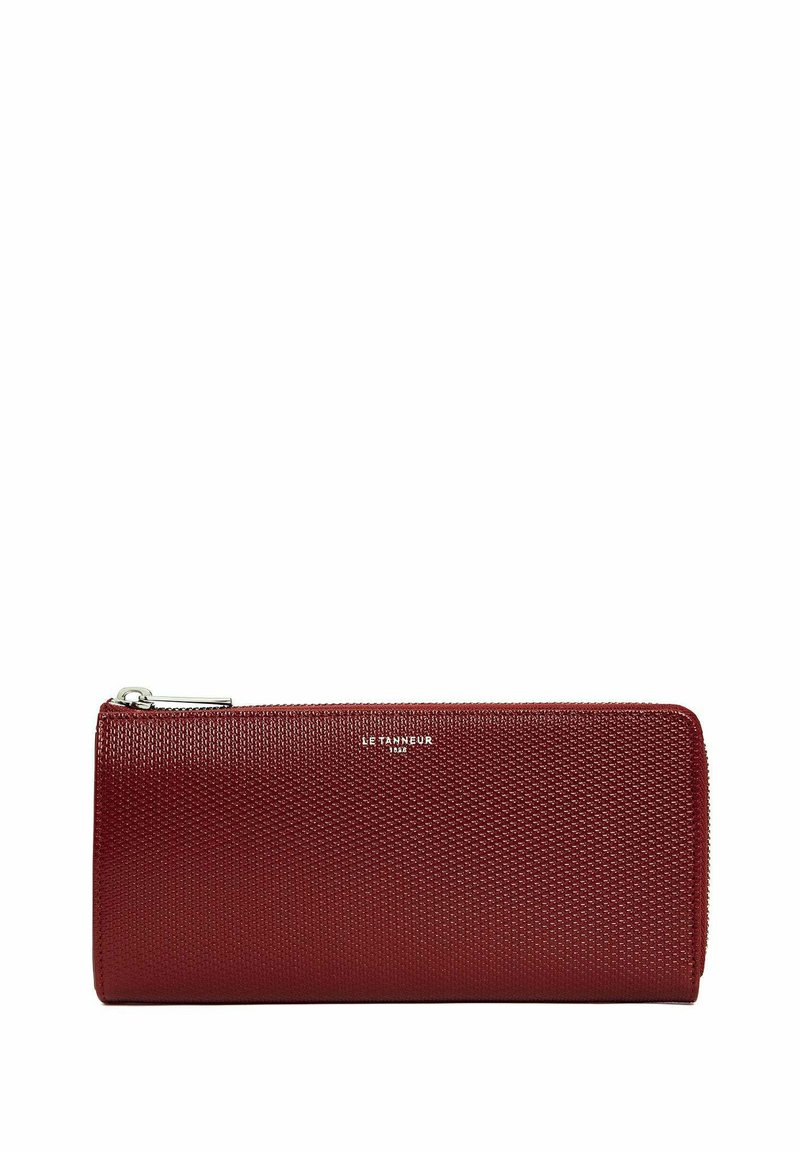 Portafoglio rosso con zip, dalla superficie texture, caratterizzato da una finitura liscia, dettaglio del logo e forma rettangolare slim.