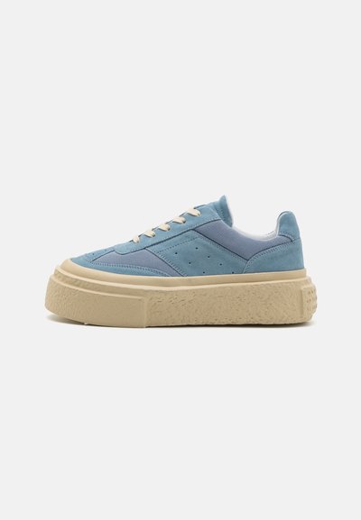 MM6 Maison Margiela Baskets basses - skyway