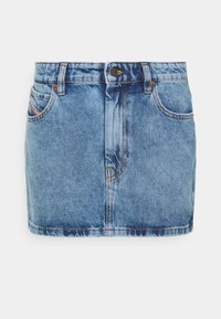 Jeanskjol i ljusblått med rak passform, framfickor och kontrasterande sömmar. Utan knäppning och lätt frans vid fållen.