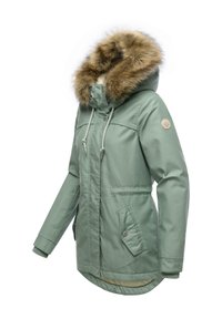 Miętowa parka z futrzanym kapturem, zapinanymi kieszeniami, elastycznymi mankietami oraz regulowanymi sznurkami przy kołnierzu.
