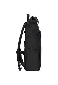 Zaino nero con design a risvolto, realizzato in tessuto durevole. Caratterizzato da spallacci imbottiti e una tasca laterale con zip.