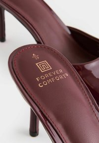 Next FOREVER COMFORT- REGULAR FIT - Mules med hæl - burgundy