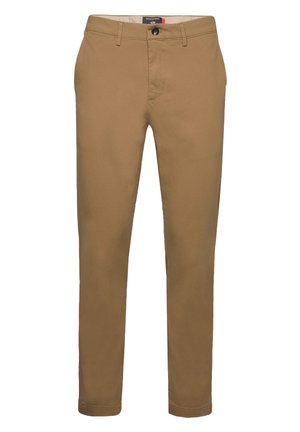 Chinos caqui hechos de algodón, con una textura suave, ajuste tapered, cierre de botón y dos bolsillos laterales. Sin patrones o acentos visibles.