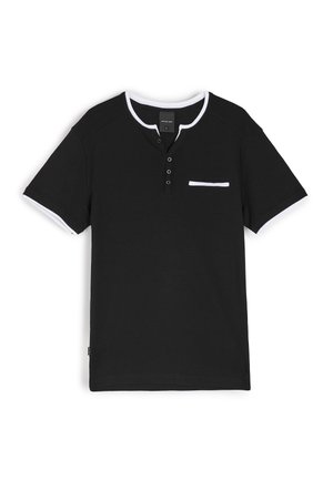 - T-shirt basic