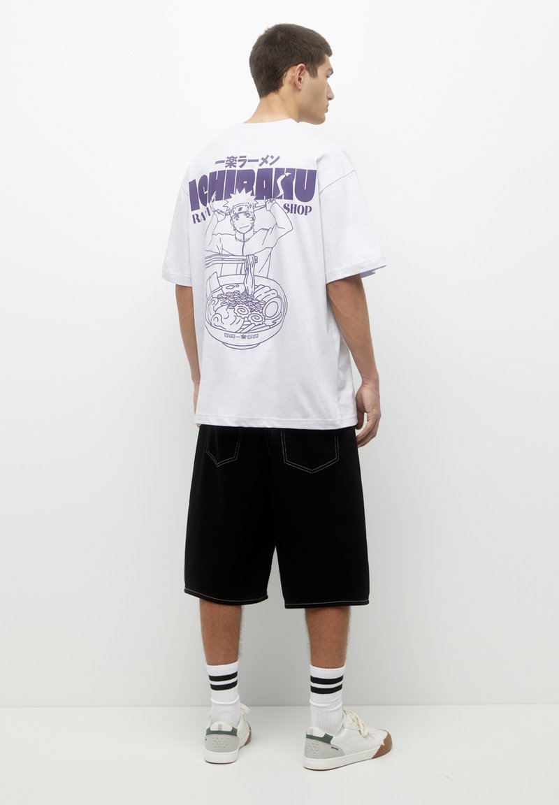 PULL&BEAR NARUTO TShirt print white/weiß Zalando.at