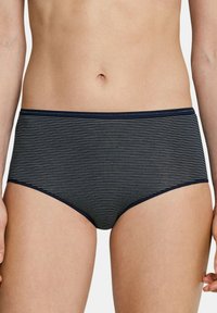 Gestreepte hoge tailleonderbroeken in marineblauw en roomkleurig, gemaakt van zachte katoen. Kenmerkt een soepele tailleband en een strakke pasvorm met zijkanten.