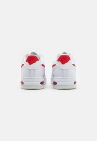 Nike Sportswear AIR FORCE 1 EVO - Sneakers - white/university red/summit white