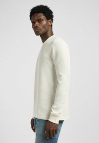 Lee WAFFLE TEE - REGULAR FIT - Camiseta de manga larga - ecru