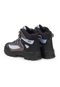 Scarpe da escursionismo mid-cut realizzate in materiale sintetico nero e pannelli in rete grigio-blu, con puntale rinforzato, occhielli in metallo e suola in gomma testurizzata.
