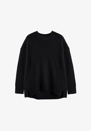 Zwarte gebreide trui met een relaxte pasvorm, geribbelde manchetten en zoom. Heeft een ronde halslijn en een iets langere achterzoom. Eenvoudig ontwerp.
