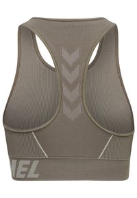 BrunTexturerad sportbehå med racerback-design, med vertikal ribbing och kontrasterande chevron-detaljer. Logotypen visas på bandet.