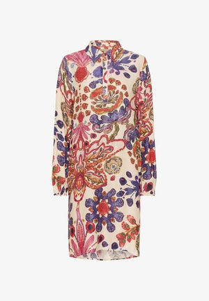 Robe à manches longues en crème avec des motifs floraux vibrants en rouge, violet et vert. Présente un col et une patte de boutonnage ; texture de tissu fluide.