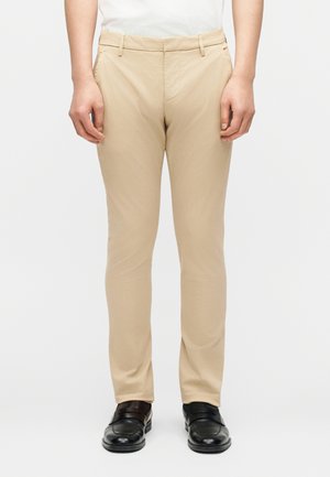 TROUSERS SLIM CHINO GAUBERT - Chino - yeast