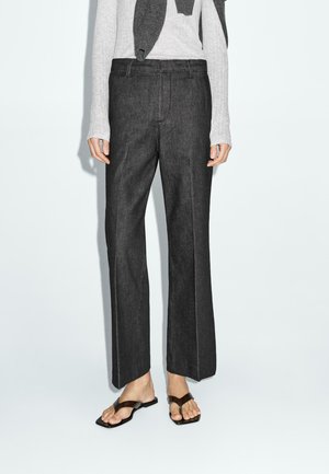 FLARE FIT MID-RISE BELL BOTTOM - Flared Jeans - black