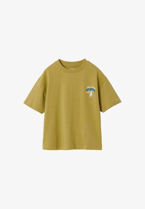 Olive green short-sleeve T-shirt with round neck, featuring small "Baobab Club" logo and tree graphic on the left chest.