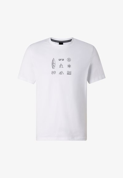 T-shirt blanc à manches courtes avec des icônes grises comprenant une planche de surf, des lunettes de soleil, la lettre B, une flamme, une étoile, le numéro 89, une tente et des lignes ondulées centrées sur la poitrine.