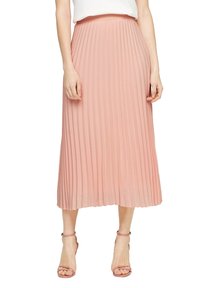 Midi sukně s plisemi v jemné růžové barvě, s vysokým pasem a splývavým střihem sahajícím do poloviny lýtka, vyrobená z lehké texturované látky.
