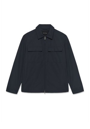 Granatowa męska kurtka na zamek z długimi rękawami, dwoma przednimi kieszeniami z klapkami i klasycznym kołnierzem.