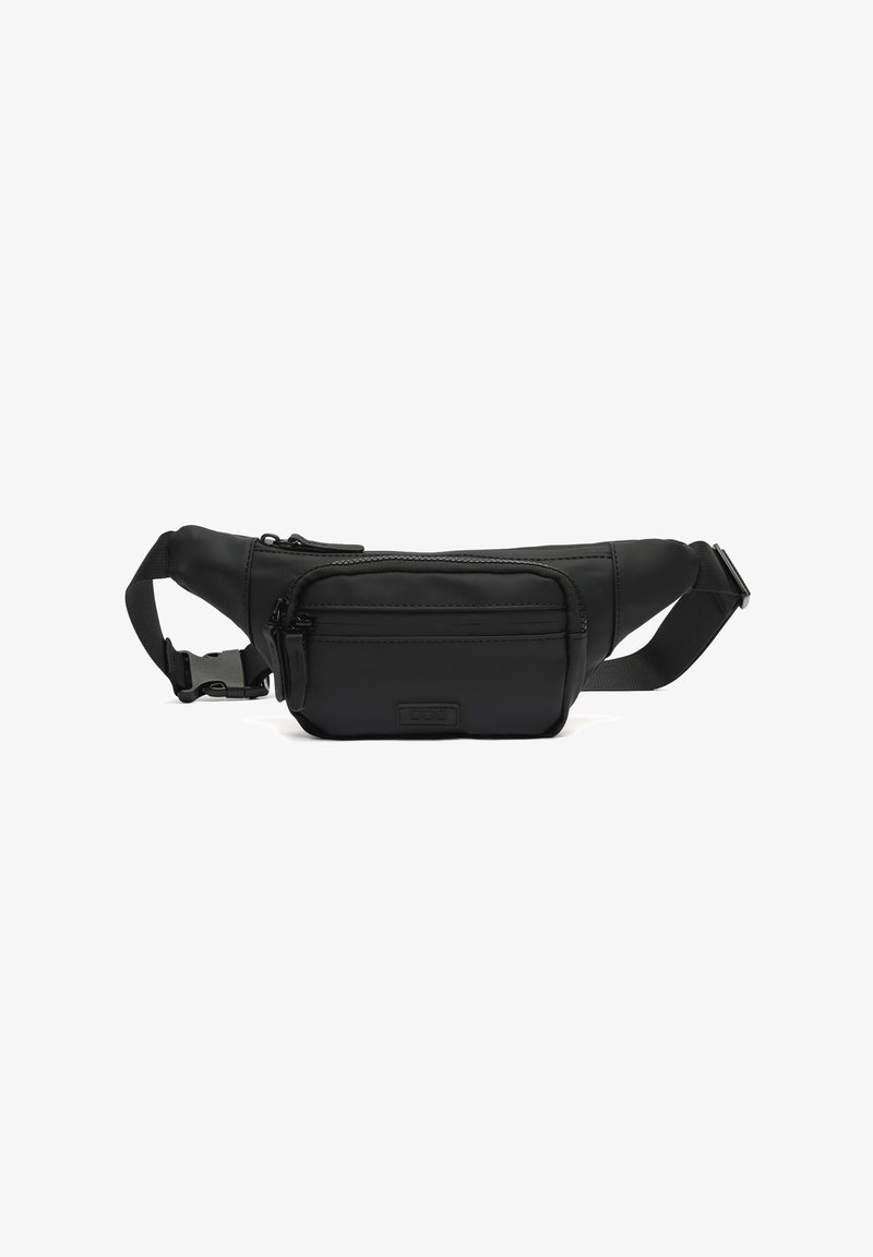 Juodas juosmens krepšys su reguliuojama dirželiu, dviem priekiniais užtrauktukais uždaromais skyreliais ir mažuoju logotipo ženkleliu priekinėje kišenėje.