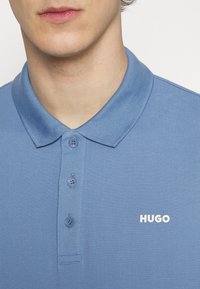 HUGO DONOS - Polo - medium blue