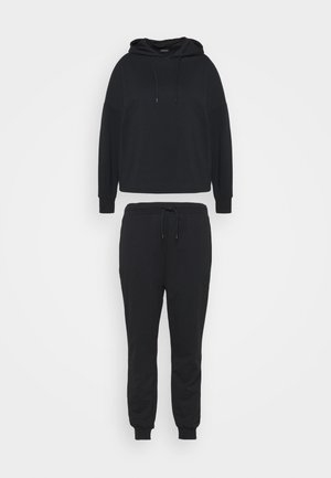 SET - Treniņtērps - black
