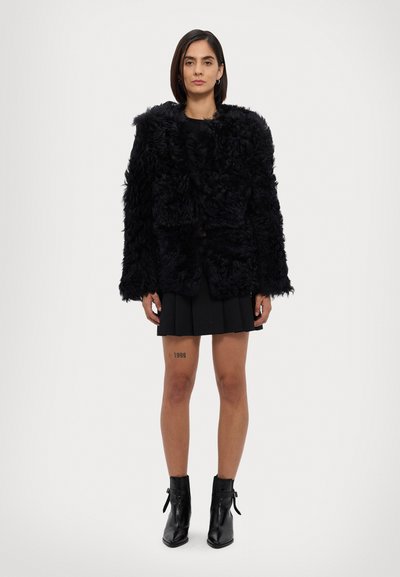 STUDIO ID Short coat - black silky