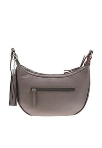 Sac en cuir gris à bandoulière avec une forme arrondie, fermeture zippée sur le dessus, poche zippée à l'avant et un fadette décoratif sur le côté.