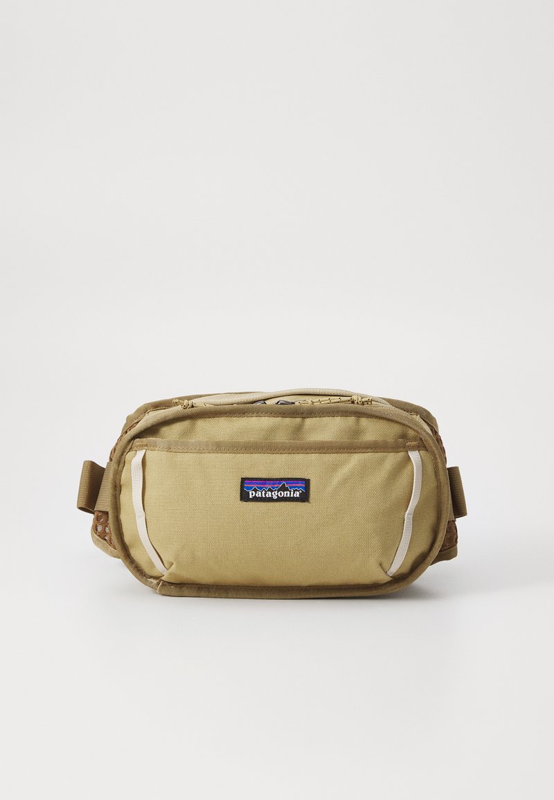 Patagonia - FIELDSMITH HIP PACK UNISEX - Bum bag - classic tan, Enlarge