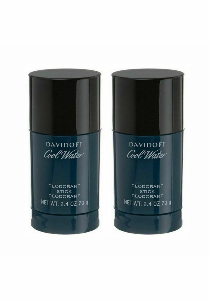 Två Davidoff Cool Water-deodorantstift, varje 68 g, i en mörkblå plastbehållare med ett svart lock. Text som visas på framsidan.