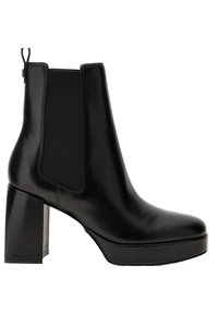 Stivaletto in pelle nera con tacco quadrato, pannelli laterali elastici e finitura liscia. Design minimalista senza hardware visibile.