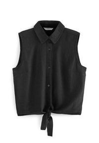 Camiseta sin mangas negra con cuello, cierre frontal de botones y un detalle de nudo atado en el dobladillo. Fabricada con una tela ligera.