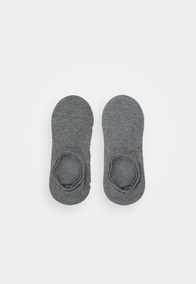 Grå, sömlösa ankelsockar gjorda av mjukt, stretchigt material. Har en rundad tå och elastiska öppningar för en tät passform.