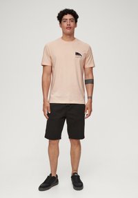 s.Oliver MIT FRONTPRINT - T-Shirt print - puder