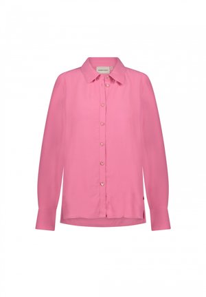 Roze longsleeve shirt van gladde stof, met een knoopsluiting aan de voorkant met hartvormige knopen en een klassieke kraag.