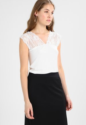 CUELONA - T-shirt print - spring gardenia