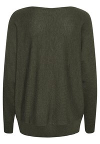 Mörkgrön stickad tröja med en lös design, bred runt halsen och långa ärmar. Har en mjuk textur och en avslappnad passform bak.