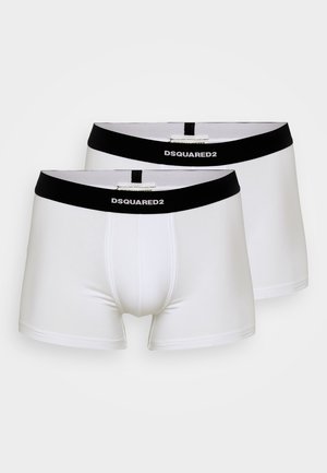 Boxer-briefs blancs en tissu doux, dotés d'une taille élastique noire avec le logo "DSQUARED2" et un design ajusté.