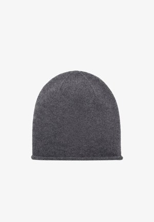 Cuffia grigia in maglia, realizzata in morbida lana, con corona arrotondata e vestibilità aderente. La texture è liscia con un sottile motivo a coste nella parte inferiore.