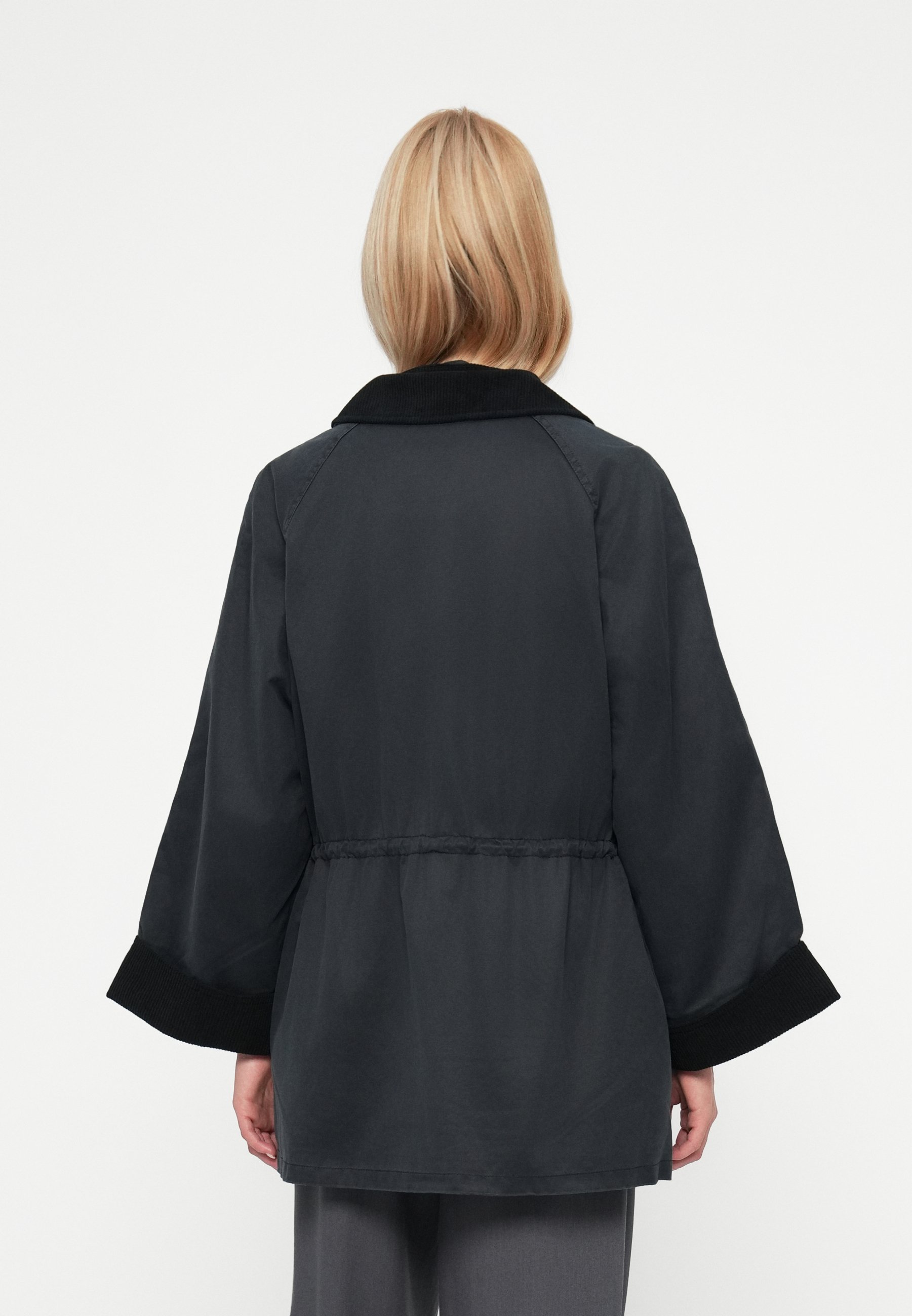 美品 MYLAN Collarless Short Jacket | Noir Collarless Short Jacket | Noir – MYLAN ONLINE SHOP