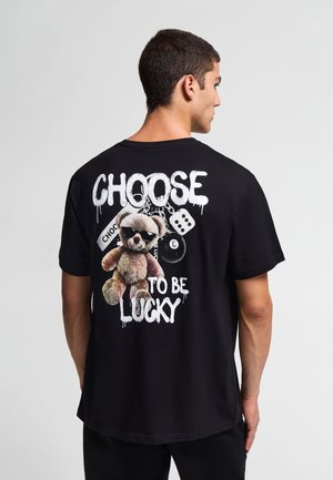 Terranova, T-SHIRT CON STAMPA ORSETTO E SCRITTA - T-shirt con stampa - nero