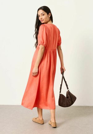 FatFace, REGULAR FIT - MIDI DRESS - Rochie de zi - coral pink