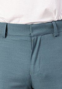 Isaac Dewhirst NOTCH SUIT SLIM - Κοστούμι - stormy weathe