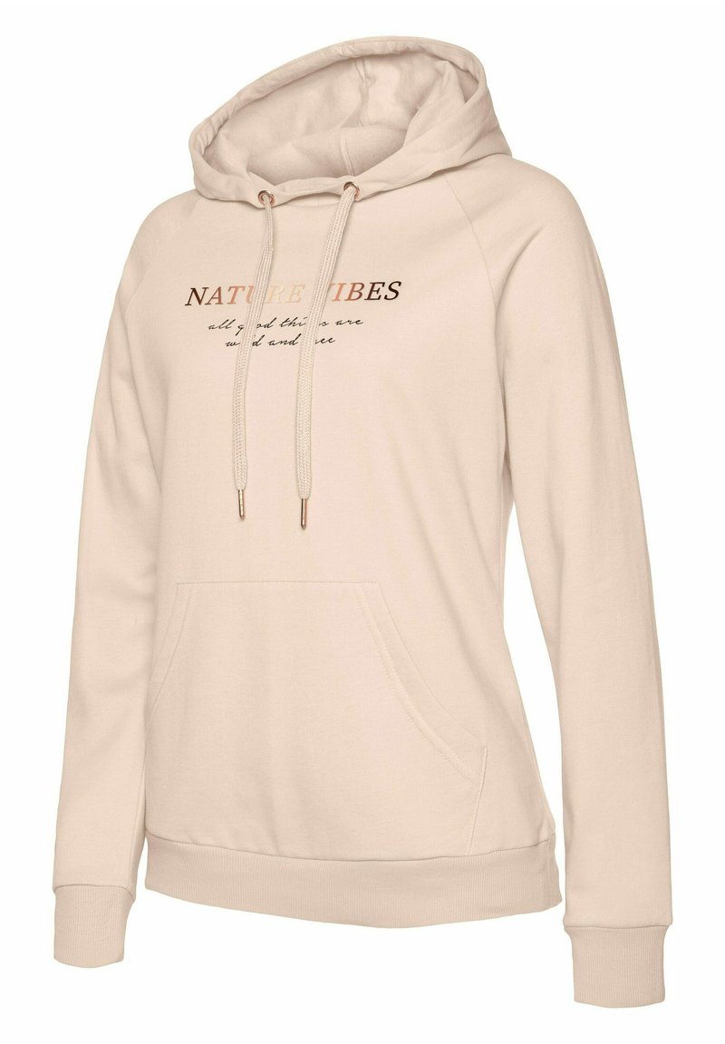 Sudadera beige con capucha y un bolsillo frontal, con el texto "NATURE VIBES" en marrón oscuro. Tejido suave y puños acanalados para mayor comodidad.