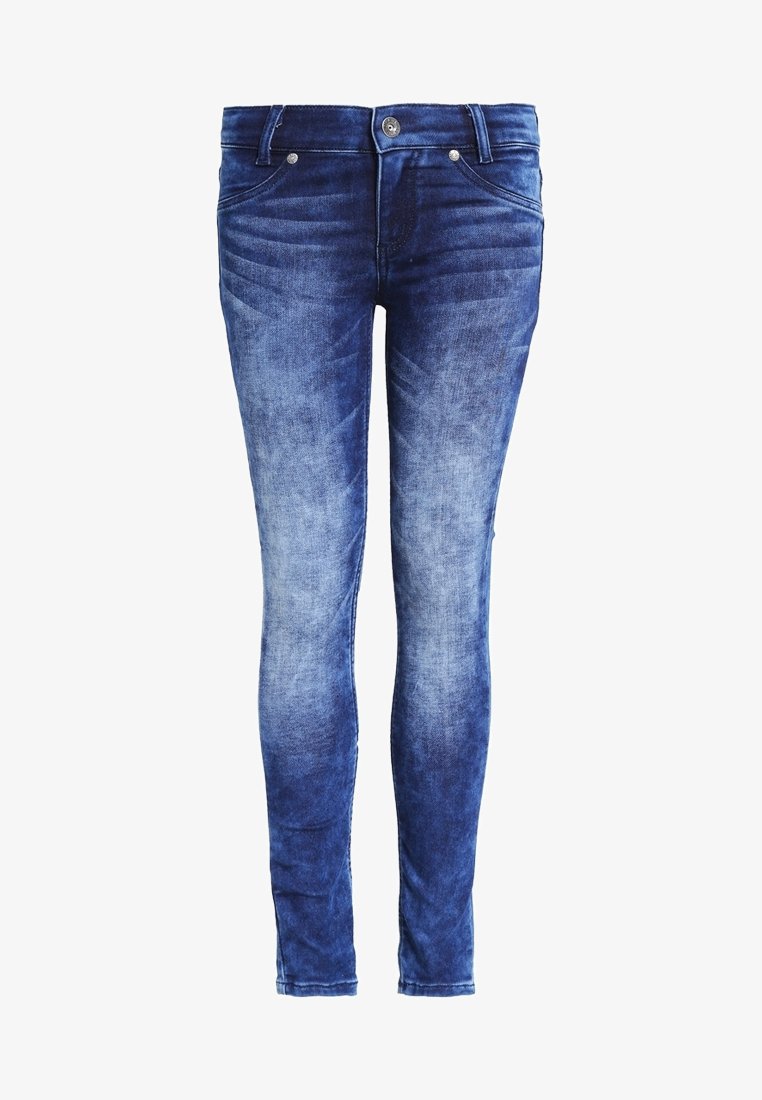 Jean en denim bleu slim fit avec délavage, poches avant, passants de ceinture et fermeture à bouton.